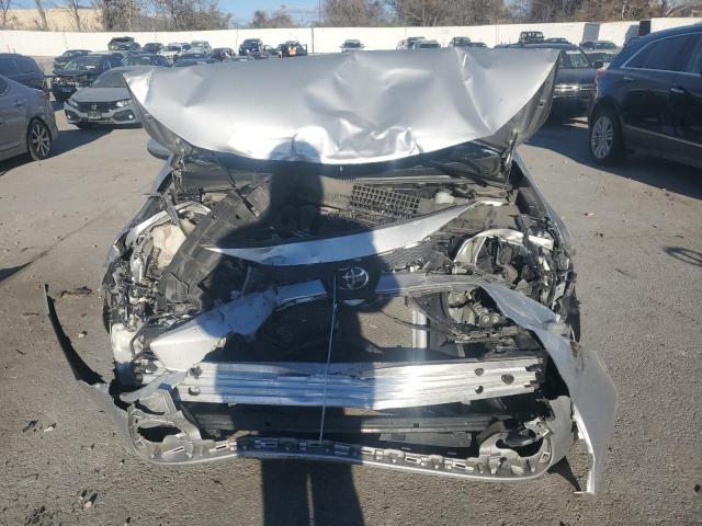 Toyota Corolla Le Image 9