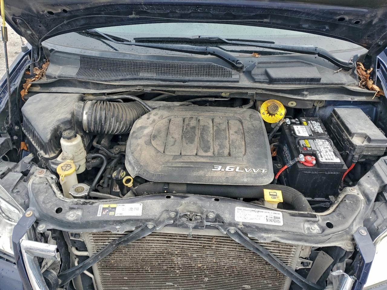 Chrysler Minivan Touring Image 13