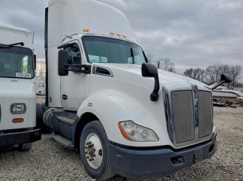  Salvage Kenworth Constructi
