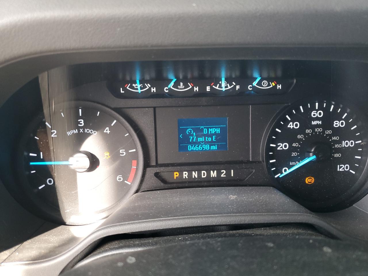 Ford E-450 E450 Super Duty Cutaway Van Image 5