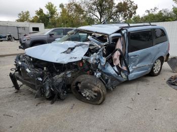  Salvage Chrysler Minivan