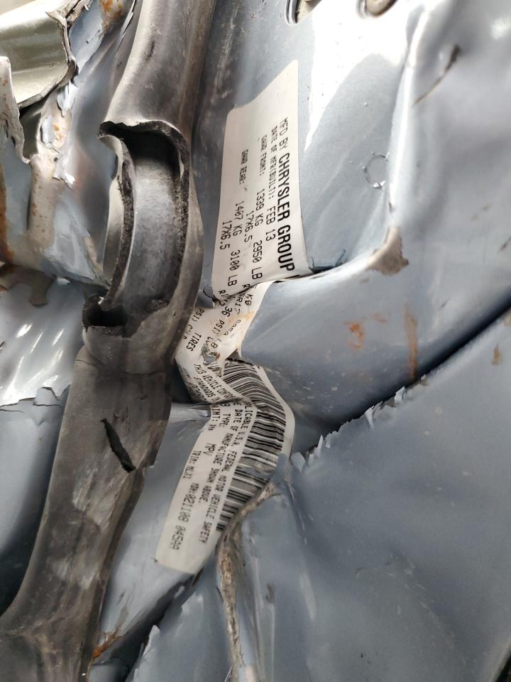 Chrysler Minivan Touring Image 10