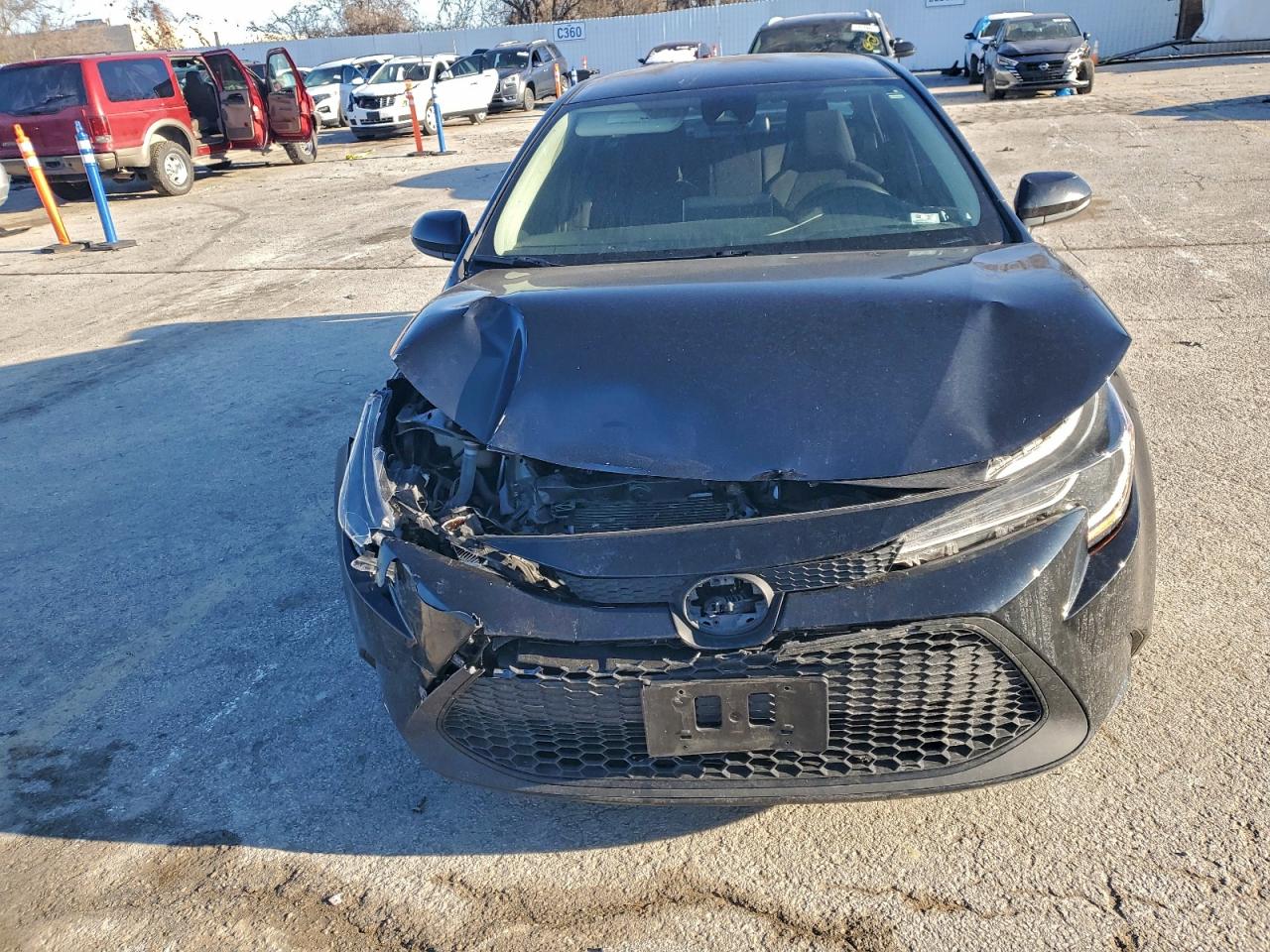 Toyota Corolla Le Image 12