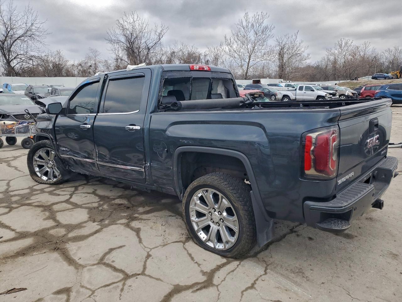 GMC Sierra K1500 Denali Image 7