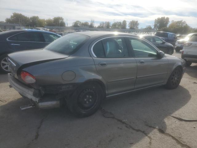 Jaguar X-Type 2.5 Image 12