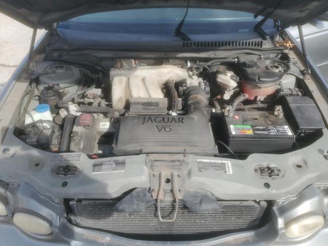 Jaguar X-Type 2.5 Image 9