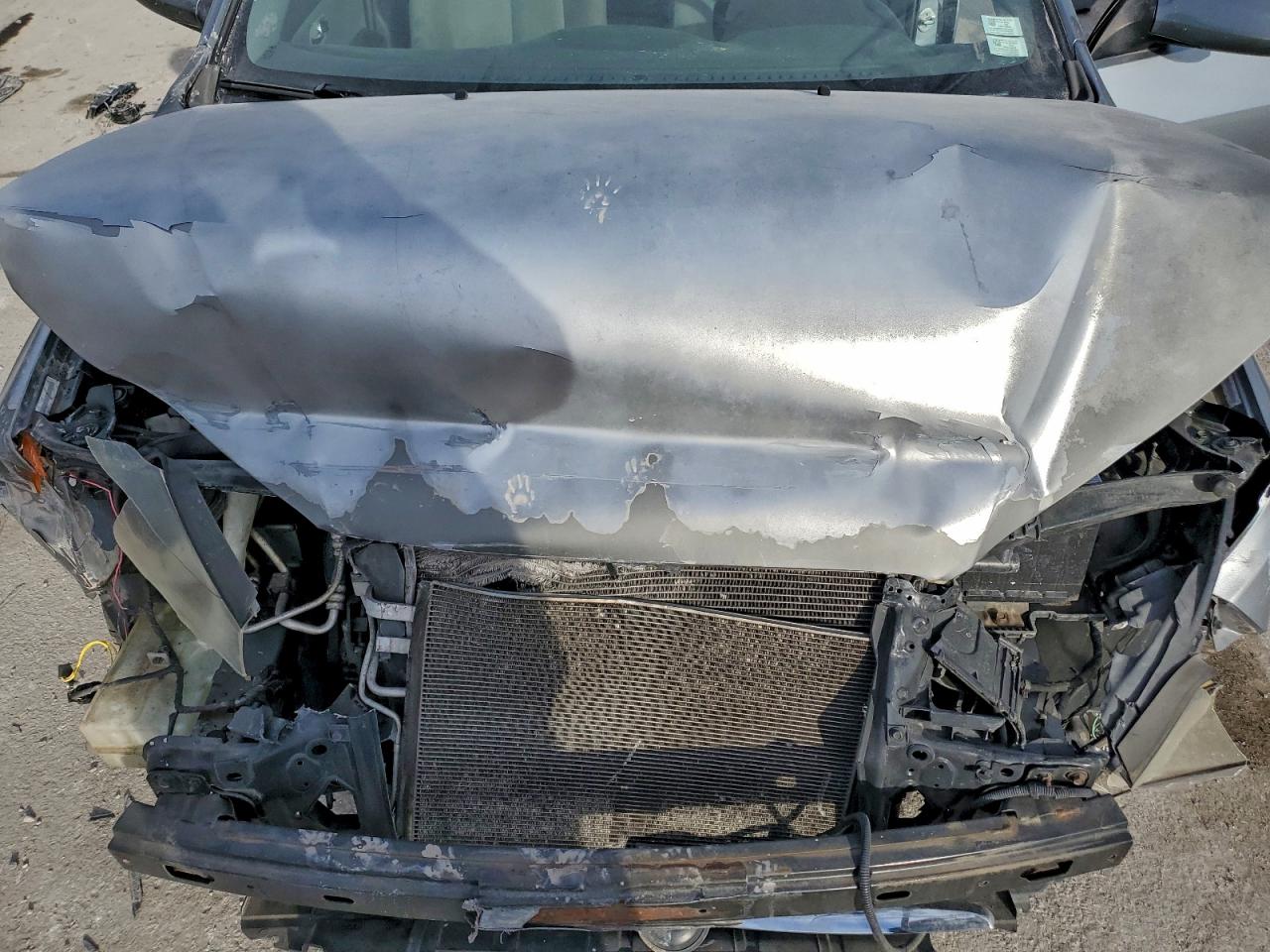 Hyundai ELANTRA Blue Image 9