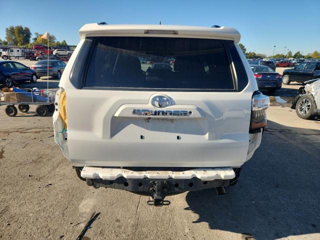 Toyota 4Runner Sr5 Image 12