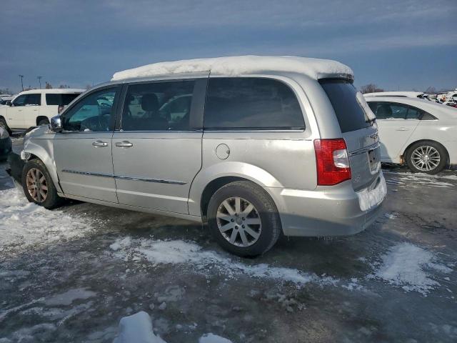 Chrysler Minivan Touring L Image 12