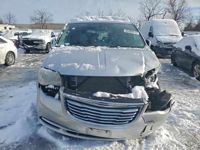 Chrysler Minivan Touring L Image 7