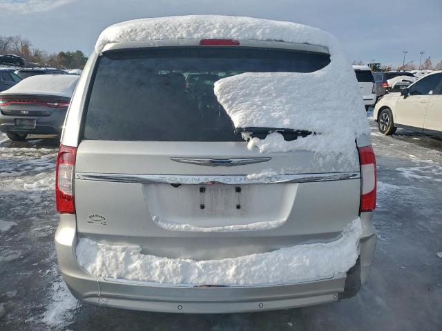 Chrysler Minivan Touring L Image 6