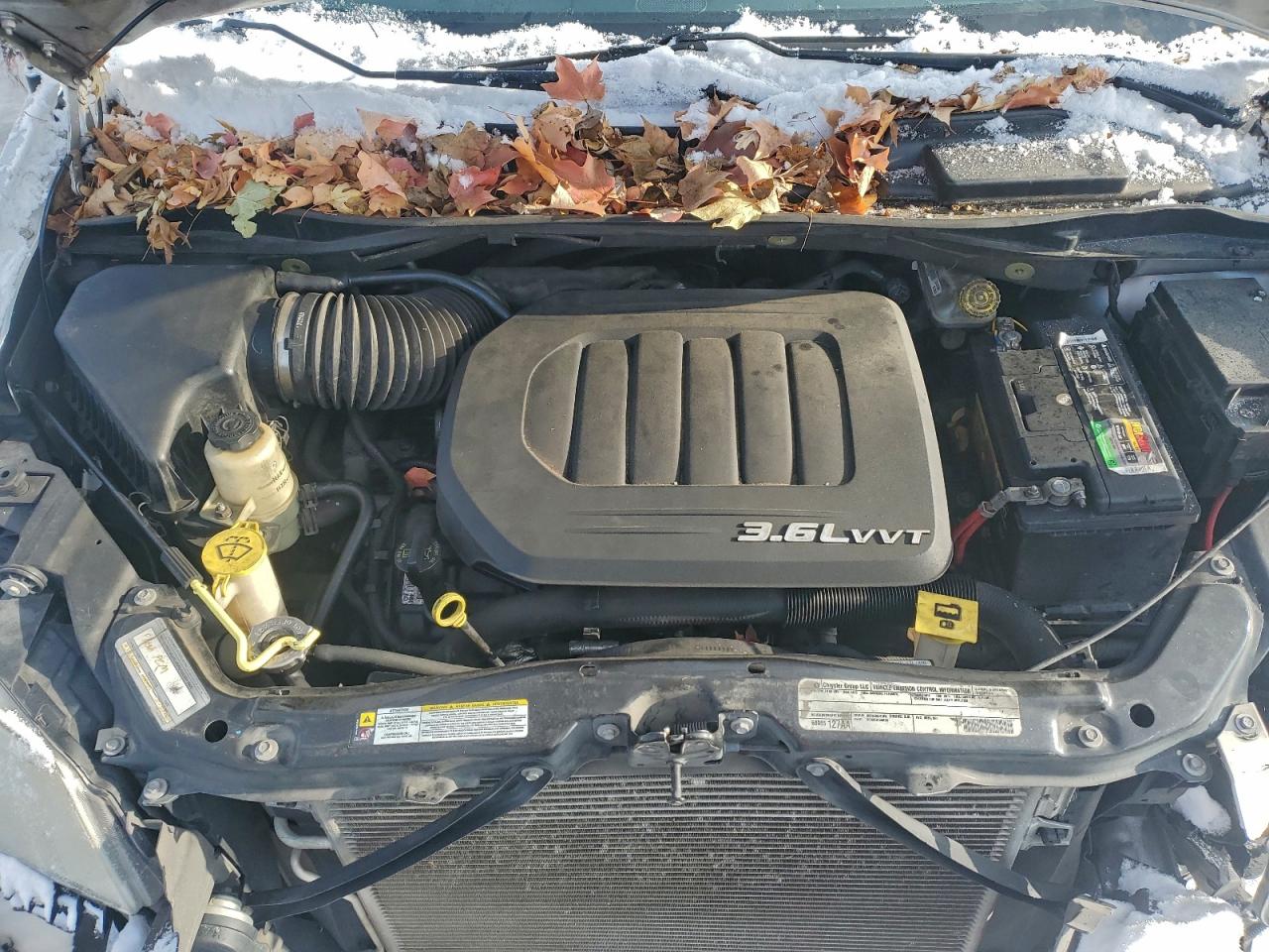 Chrysler Minivan Touring L Image 11