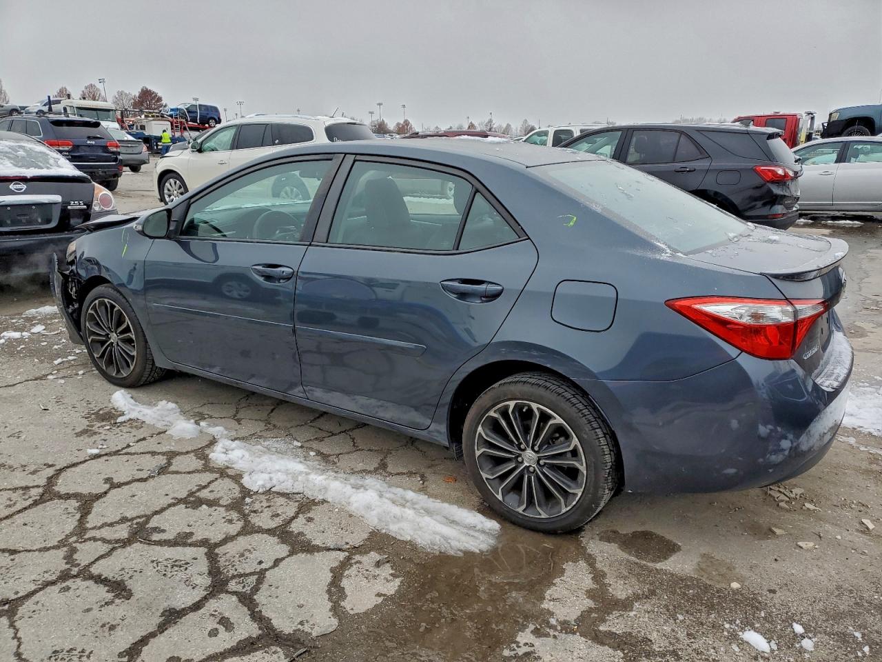 Toyota Corolla L Image 11