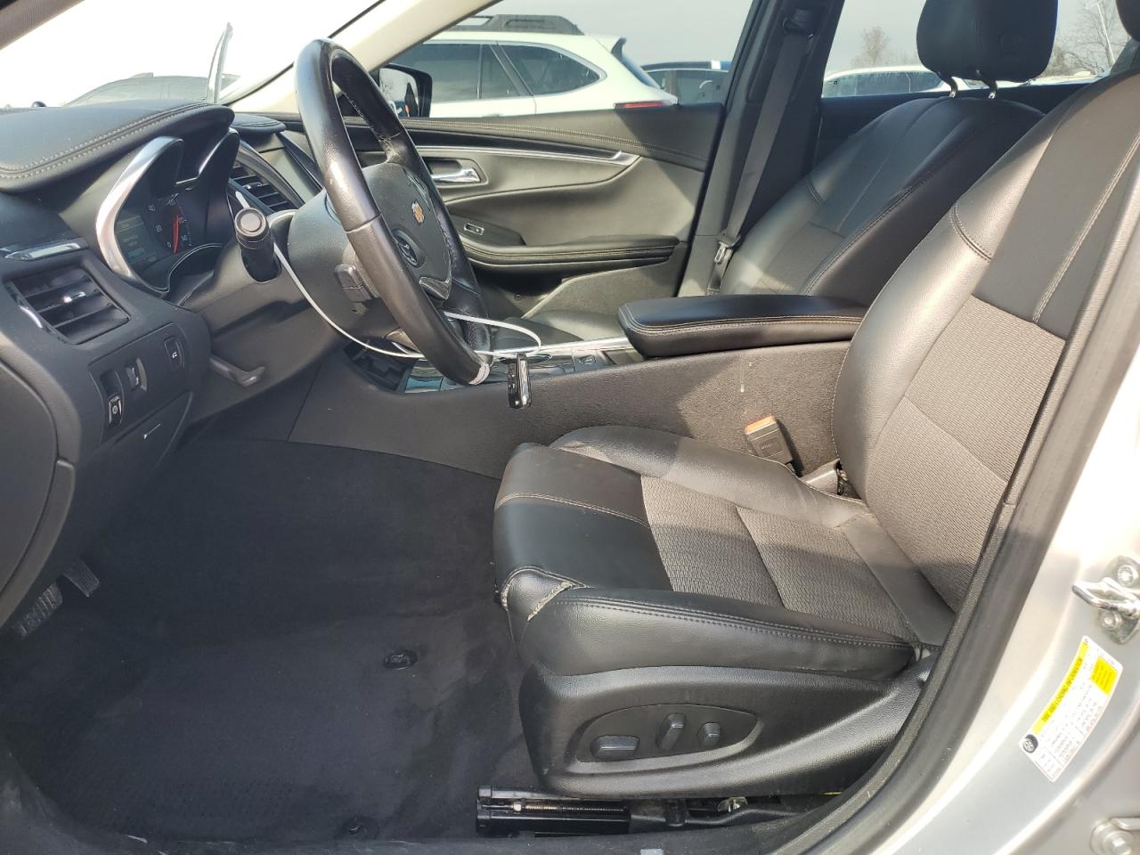 Chevrolet Impala Lt Image 12