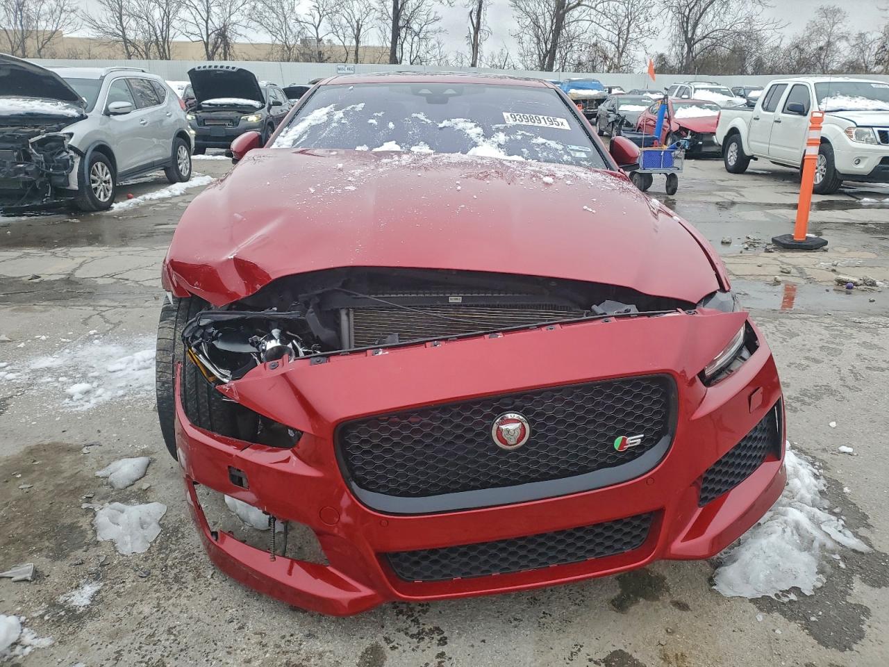 Jaguar XE S Image 11