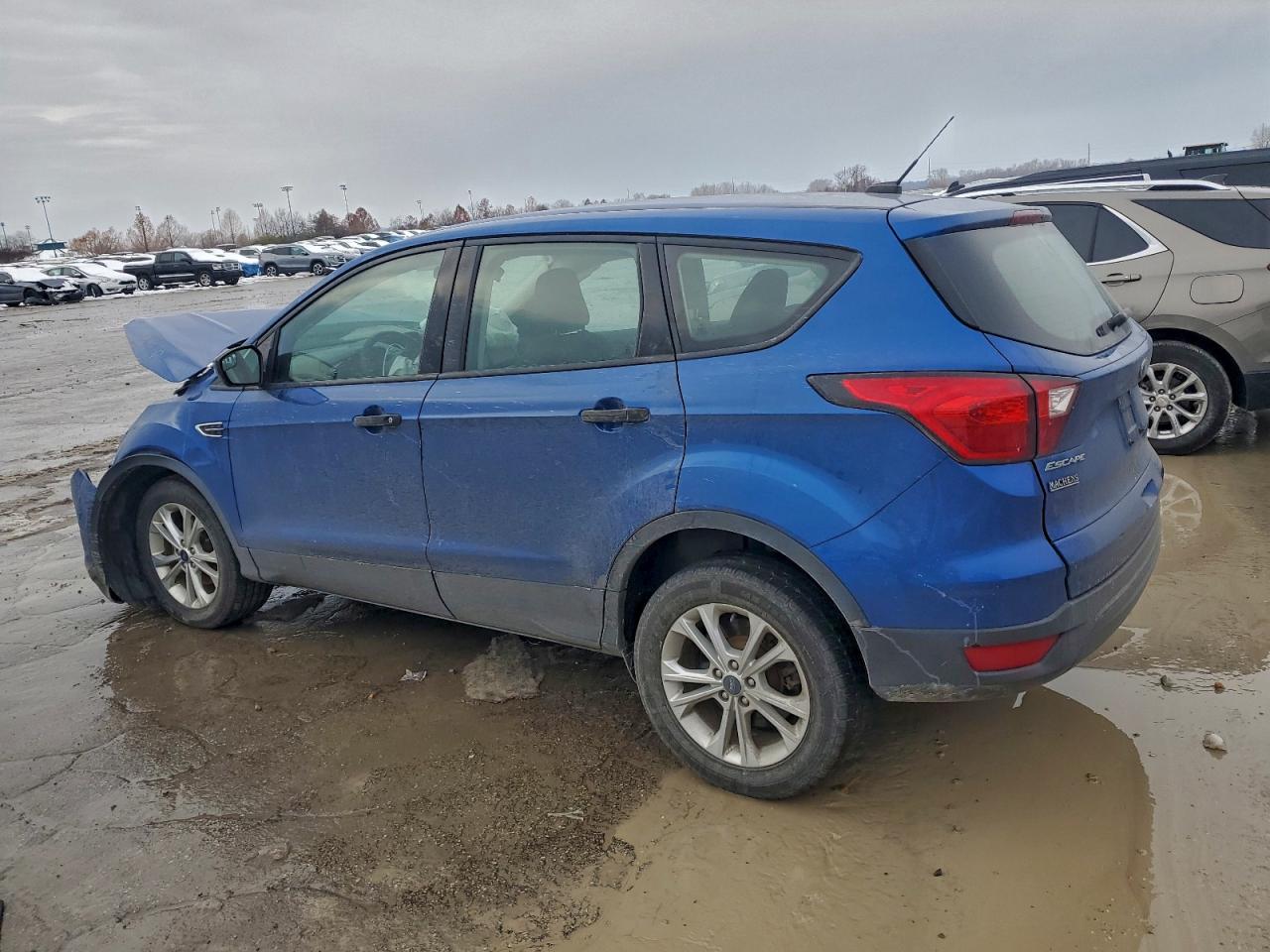 Ford Escape S Image 3