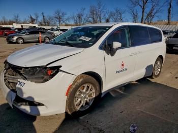  Salvage Chrysler Minivan