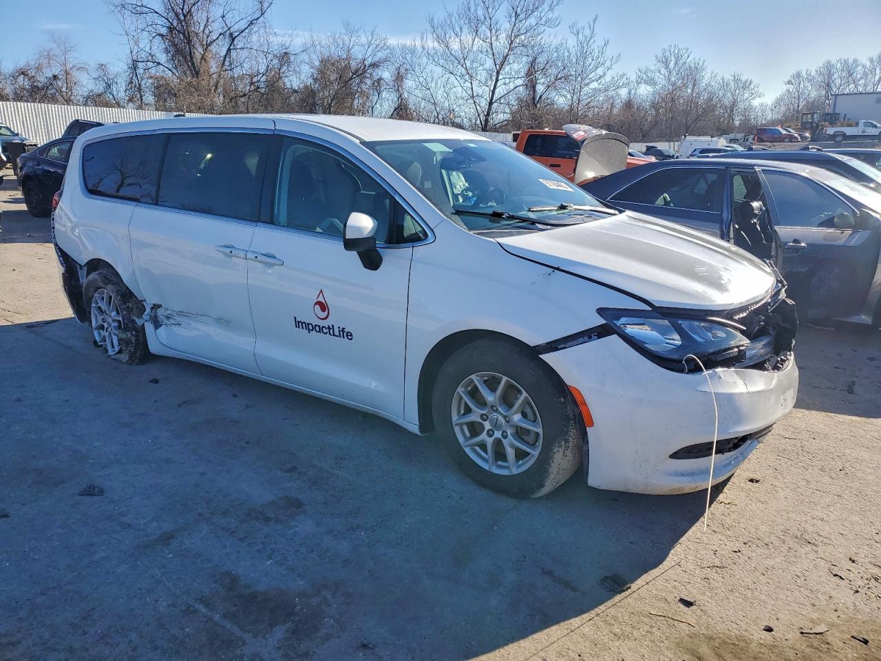 Chrysler Minivan Lx Image 2