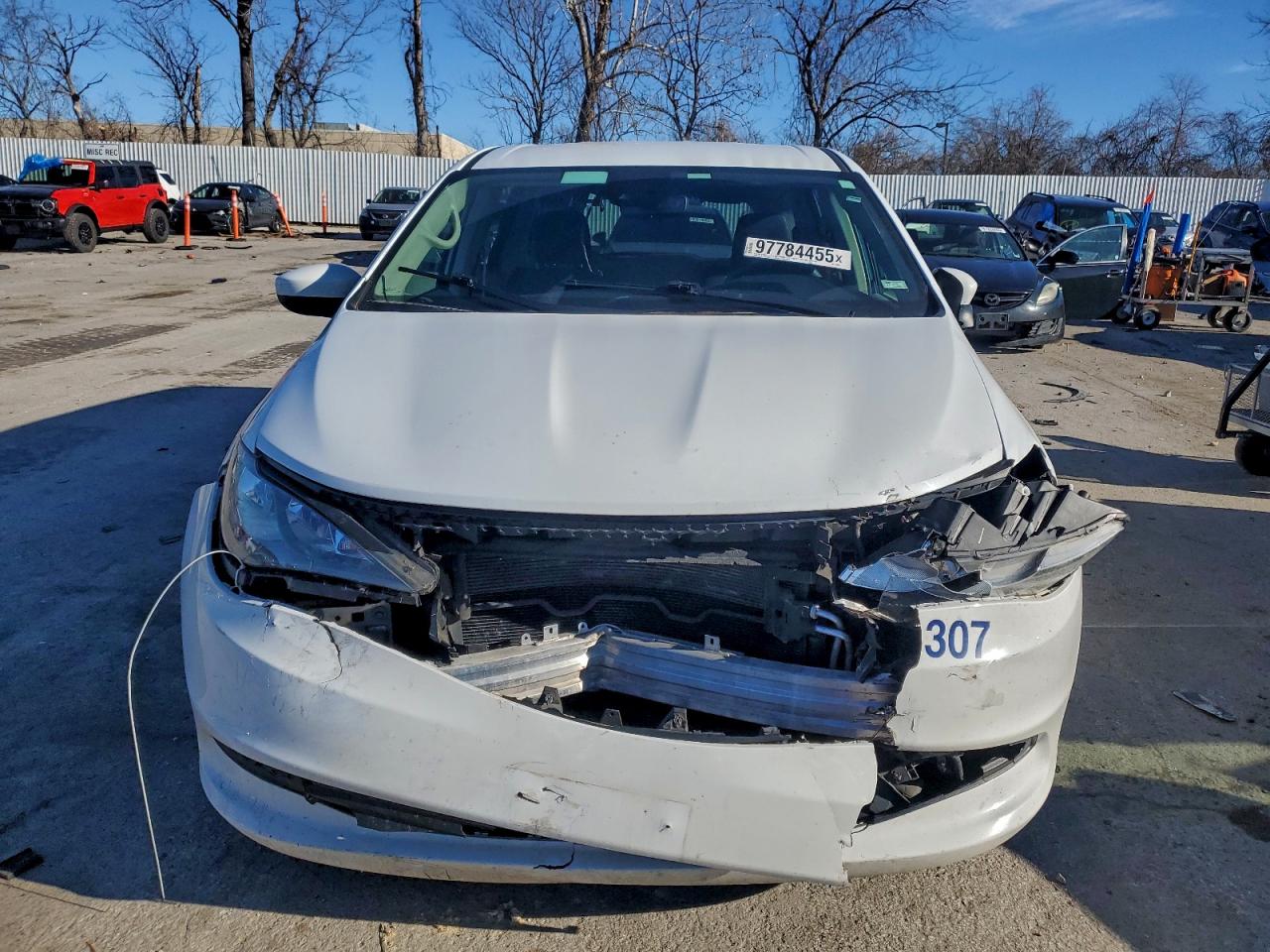 Chrysler Minivan Lx Image 12