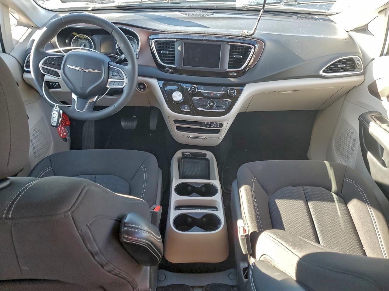 Chrysler Minivan Lx Image 7