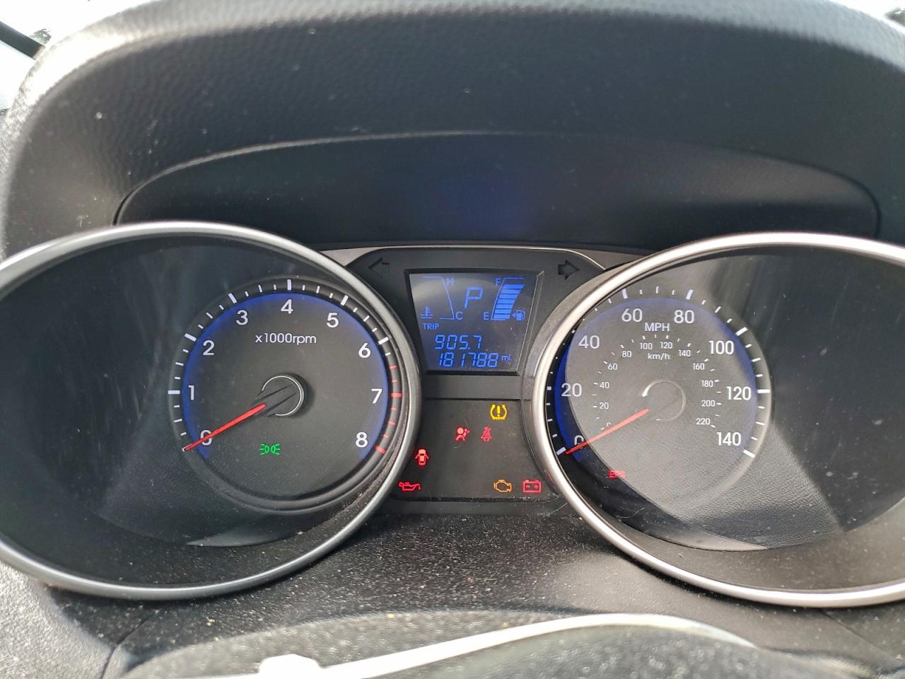 Hyundai TUCSON Gls Image 9