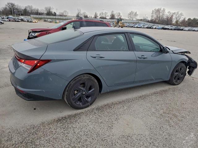 Hyundai ELANTRA Sel Image 2