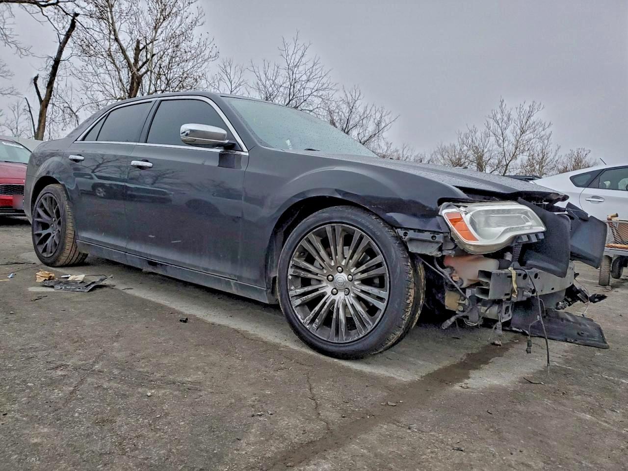 Chrysler 300 Image 4