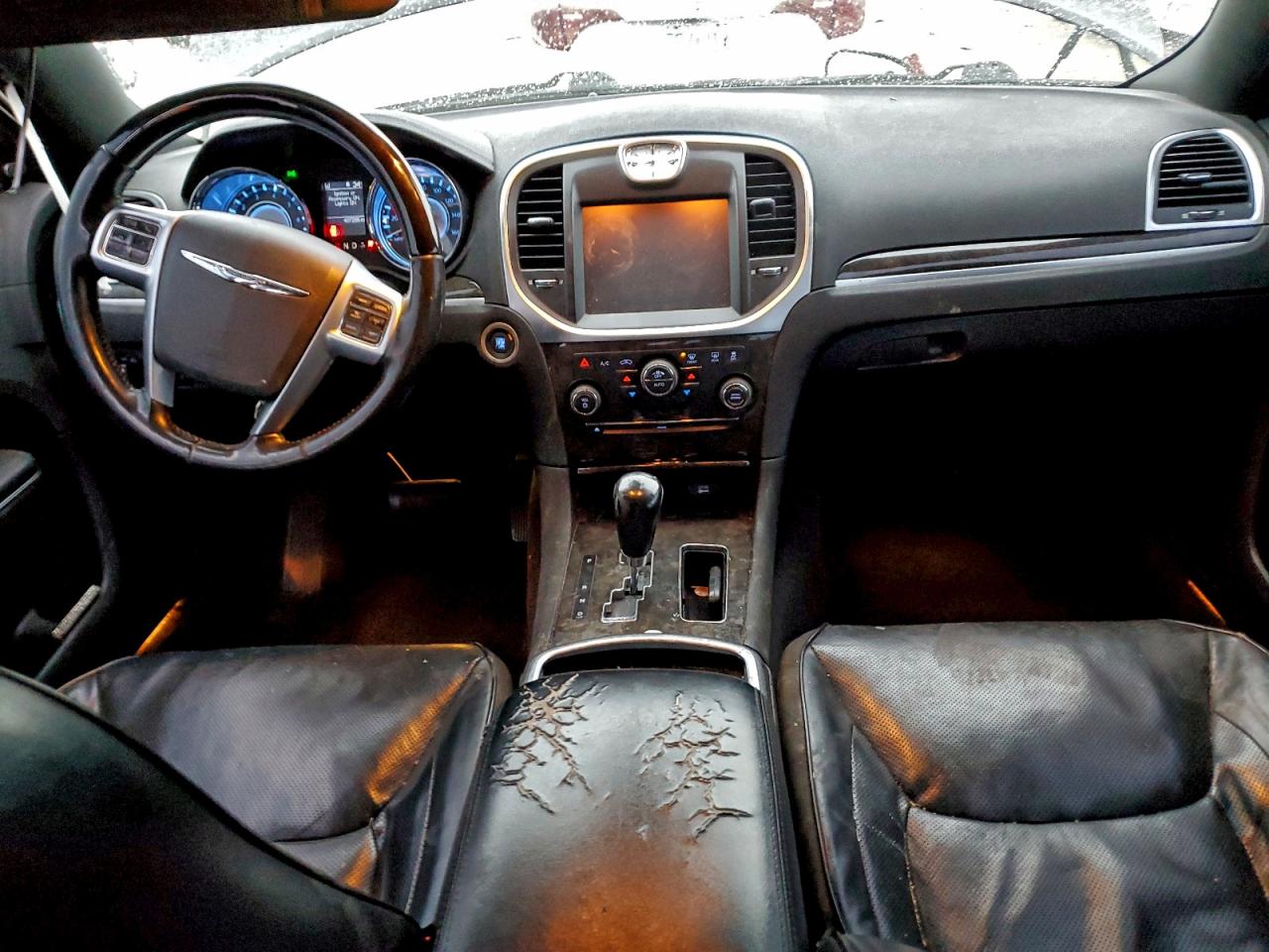 Chrysler 300 Image 6