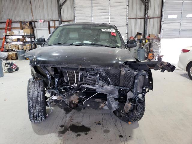 GMC Yukon Denali Image 12