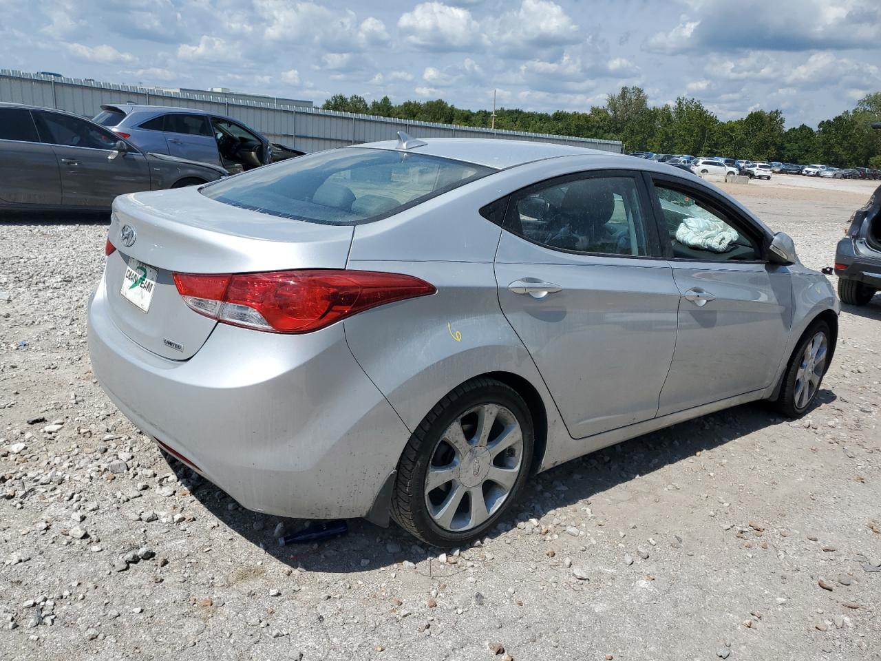 Hyundai ELANTRA Gls Image 3