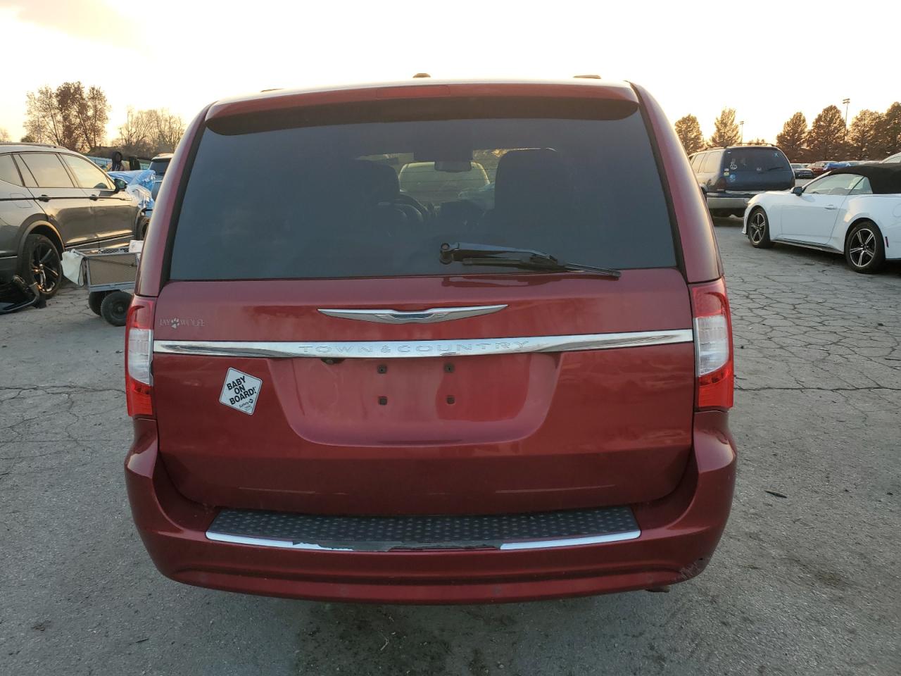 Chrysler Minivan Touring L Image 9