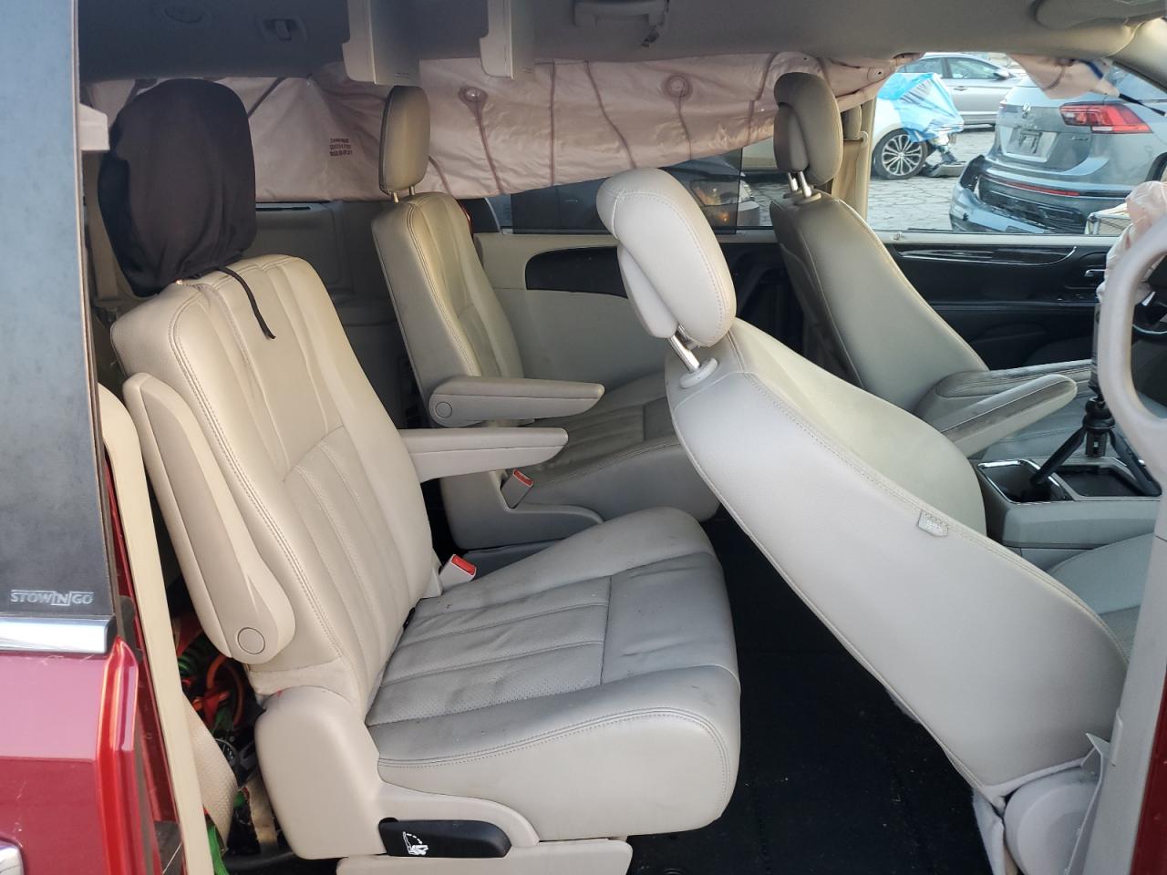 Chrysler Minivan Touring L Image 11