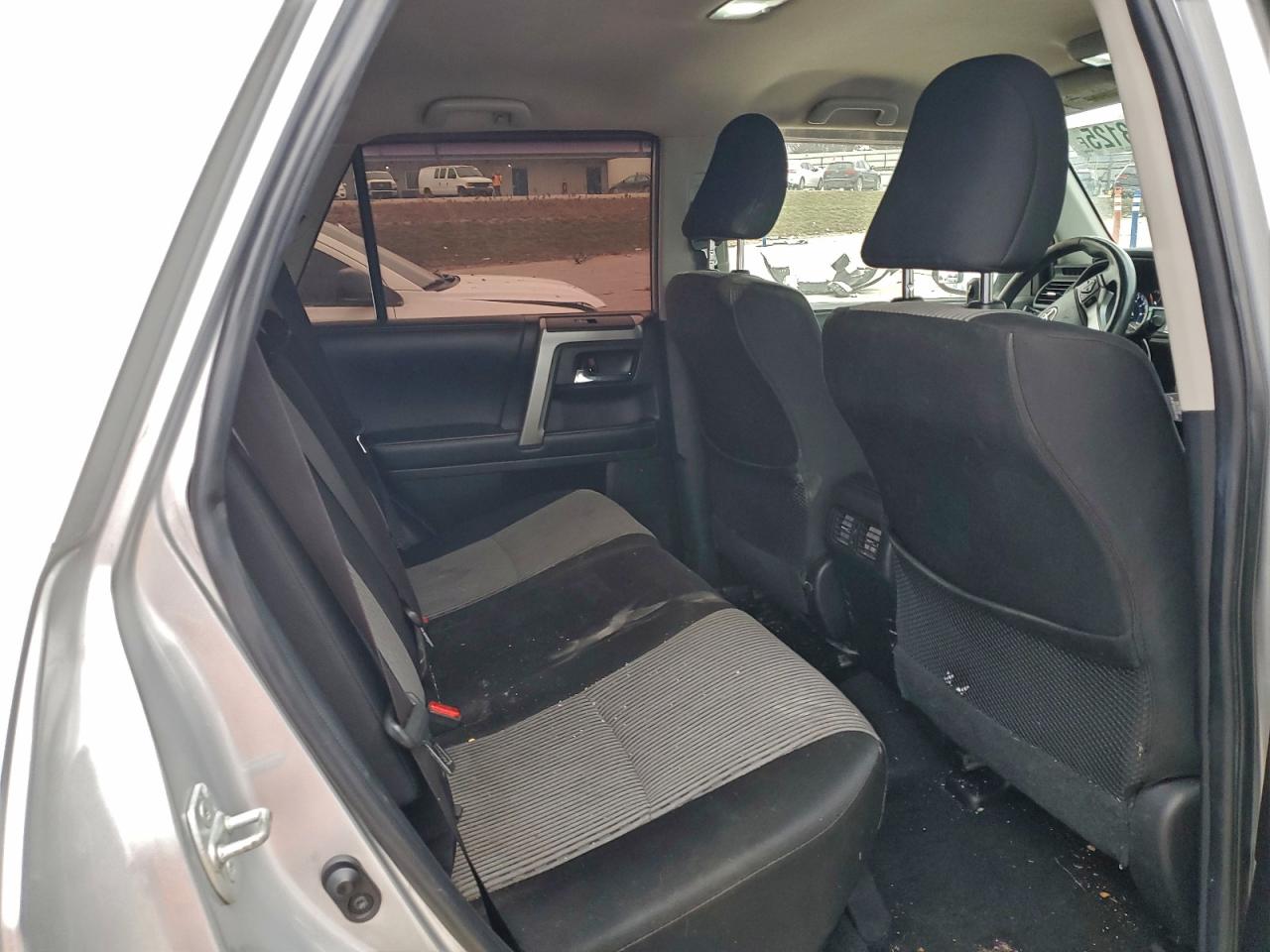 Toyota 4Runner Sr5/sr5 Premium Image 2