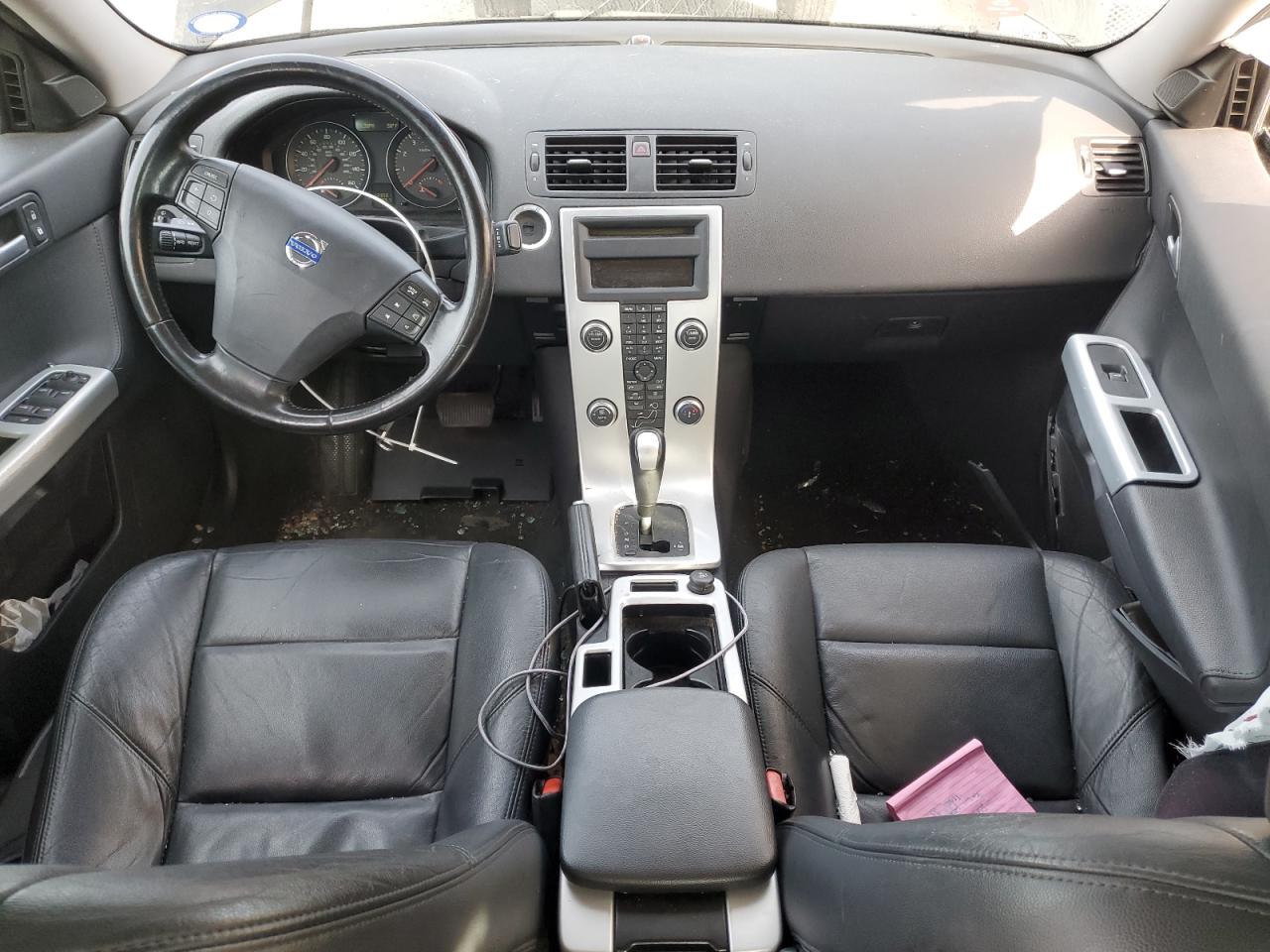 Volvo S40 2.4i Image 9