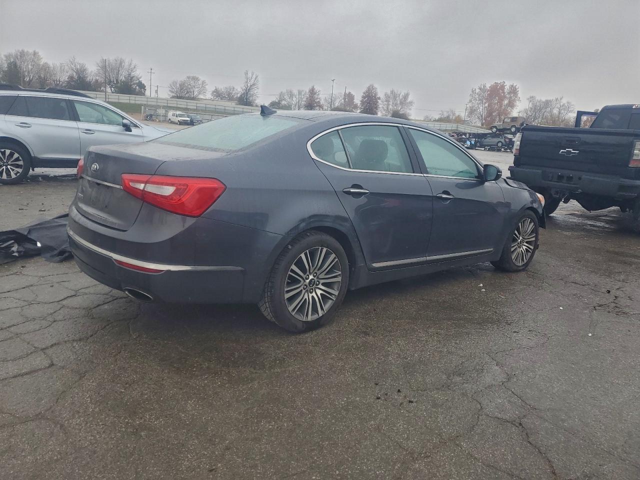 Kia Cadenza Premium Image 12