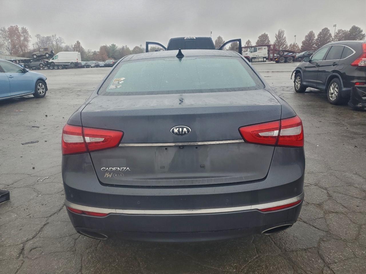 Kia Cadenza Premium Image 11