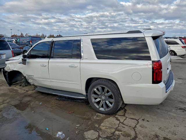 Chevrolet Suburban K1500 Ltz Image 12