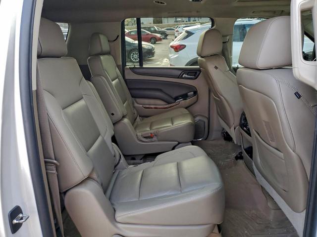 Chevrolet Suburban K1500 Ltz Image 13