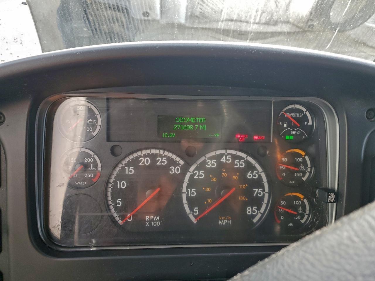 Freightliner M2 106 Medium Duty Image 7