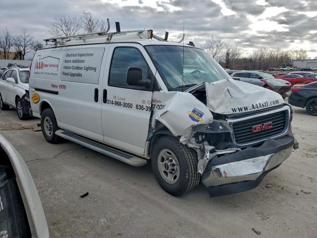 GMC Savana G2500 Image 6