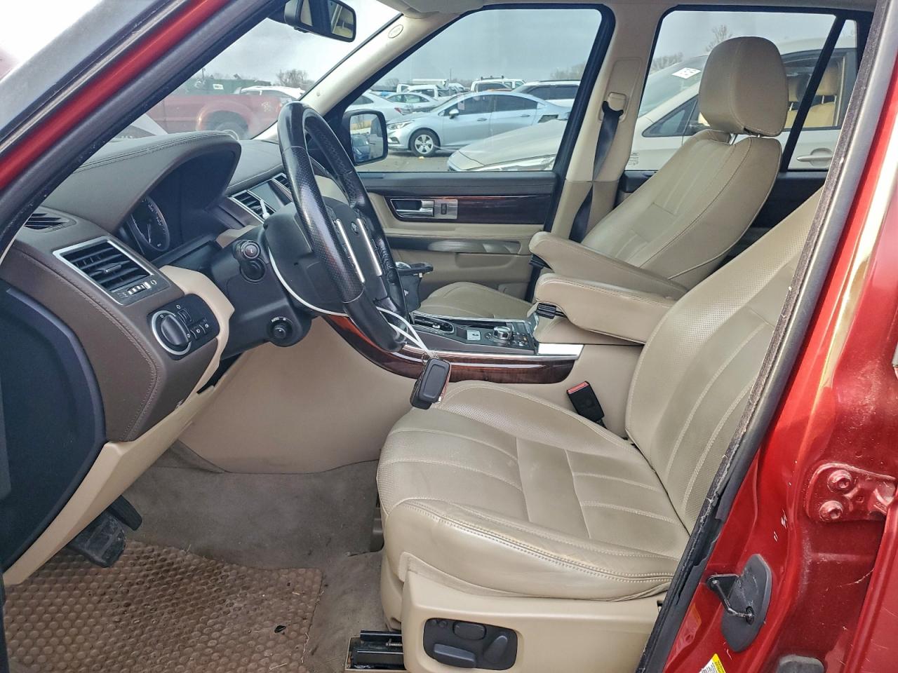 Land Rover Range Rover Lux Image 5