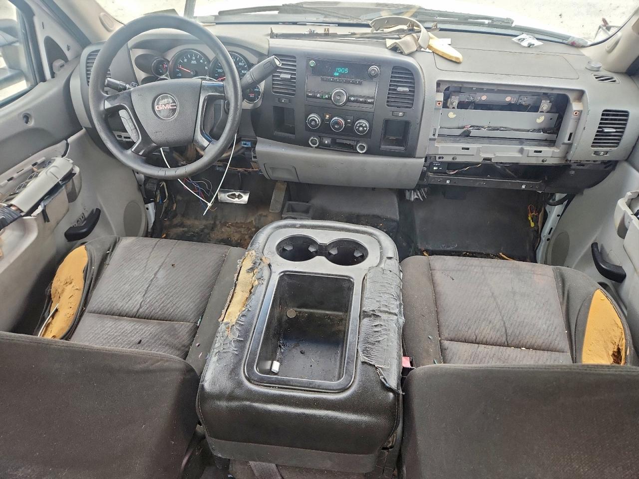 GMC Sierra K2500 Heavy Duty Image 8