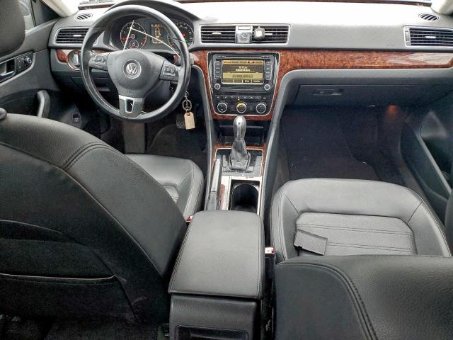 Volkswagen Passat Sel Image 5