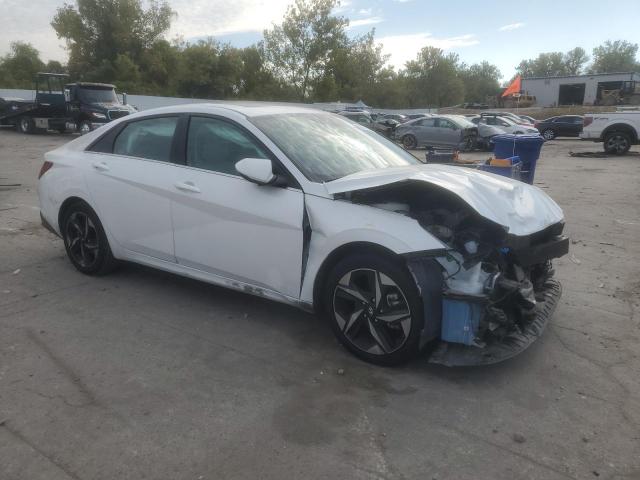 Hyundai ELANTRA Limited Image 8