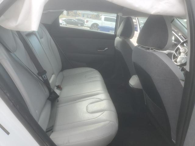 Hyundai ELANTRA Limited Image 7