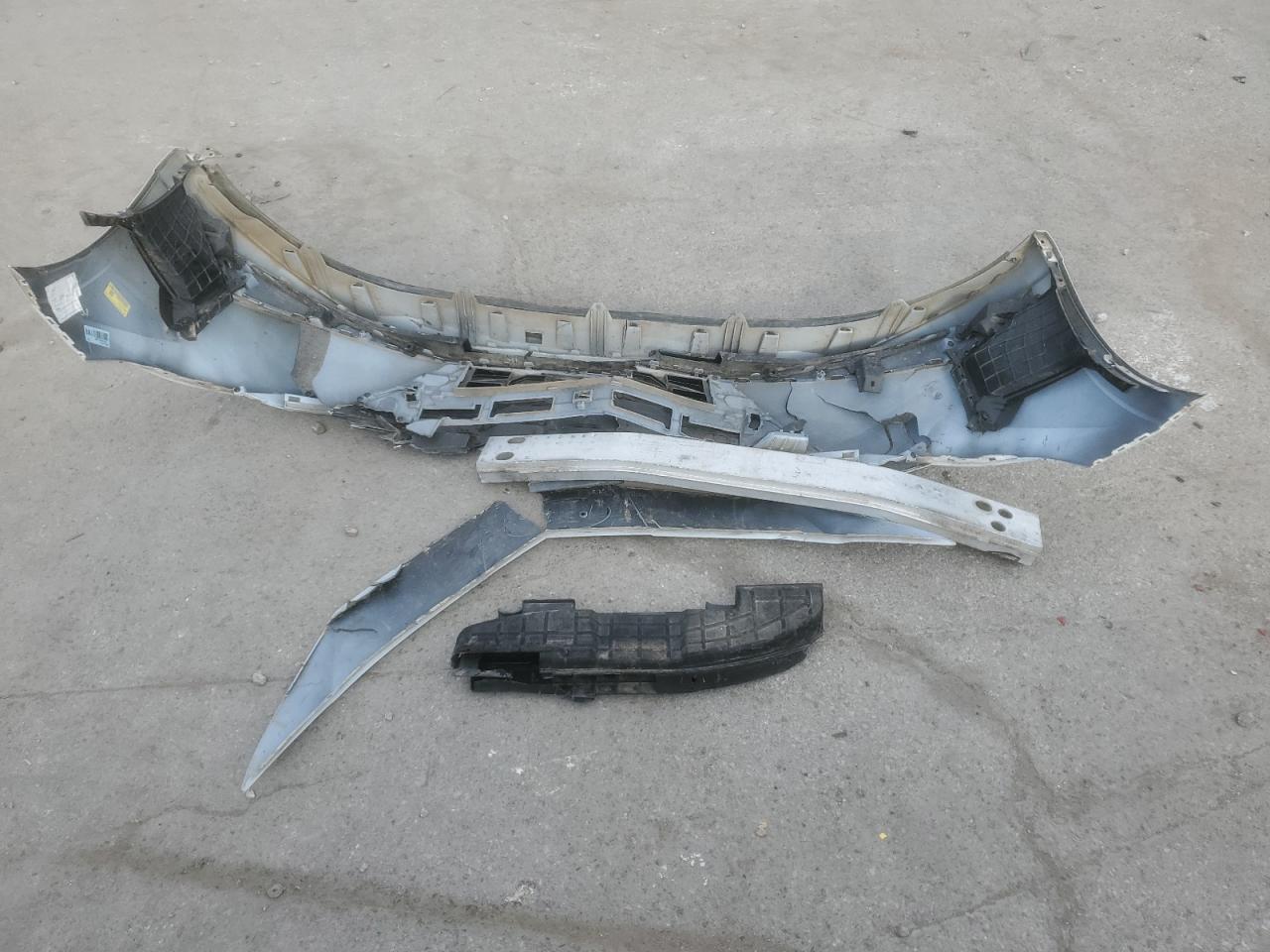 Hyundai ELANTRA Limited Image 6