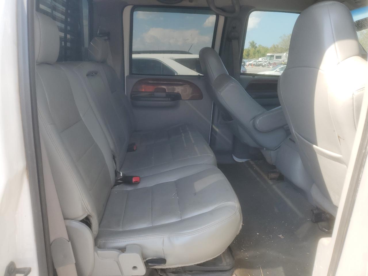 Ford F-350 Srw Super Duty Image 8