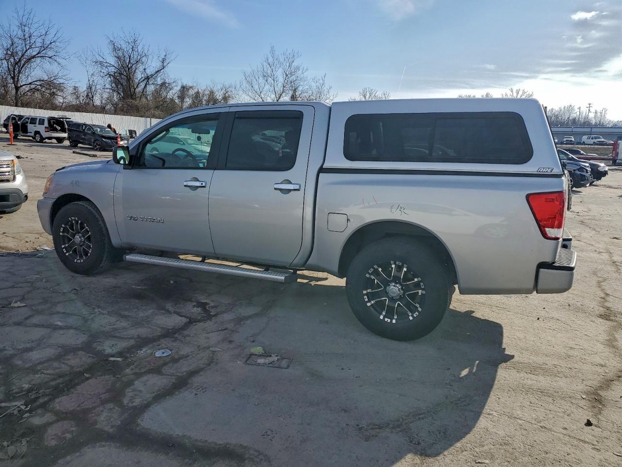 Nissan Titan S Image 5