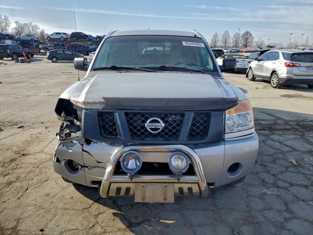Nissan Titan S Image 10