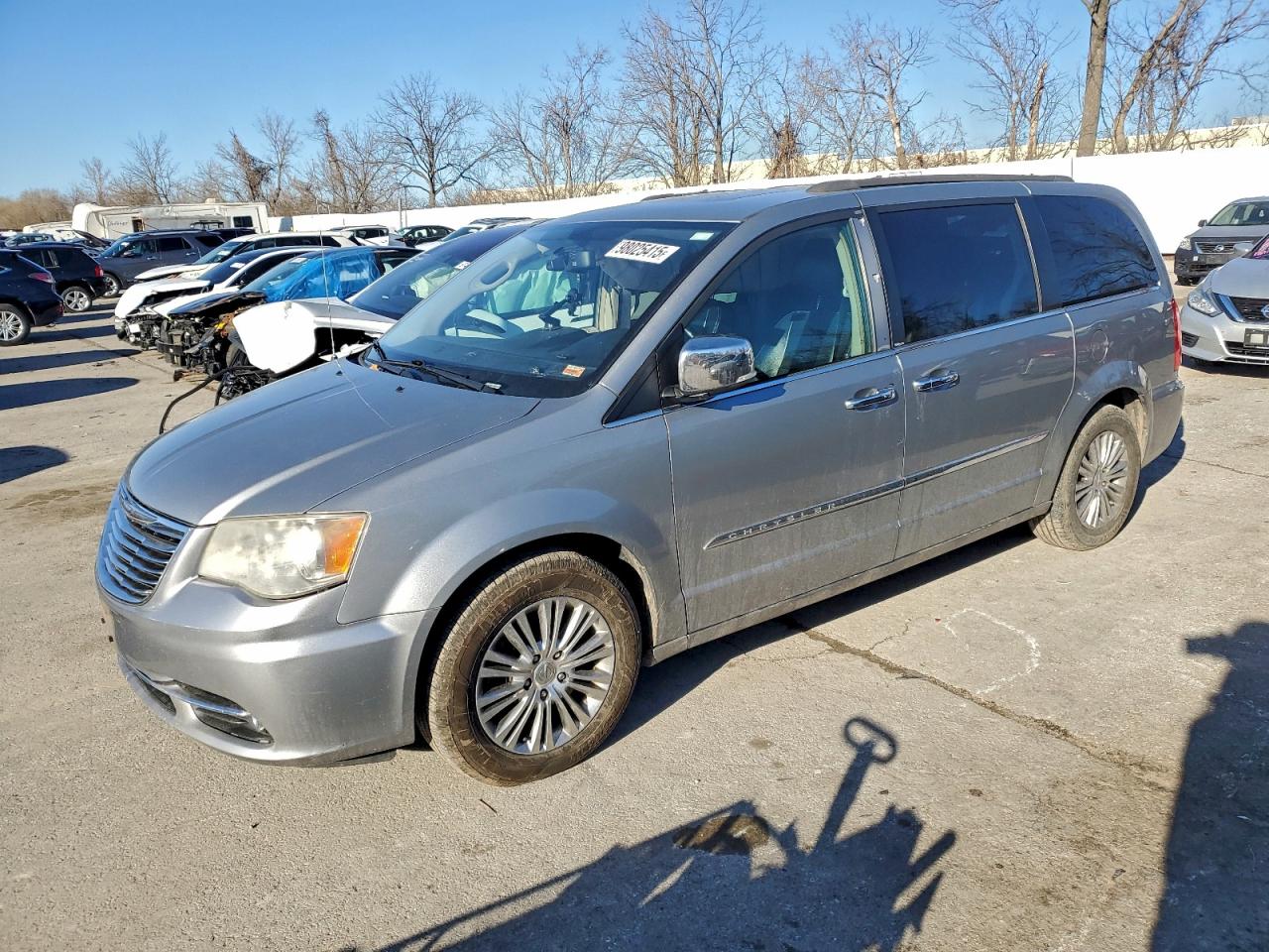 Chrysler Minivan Touring L Image 1